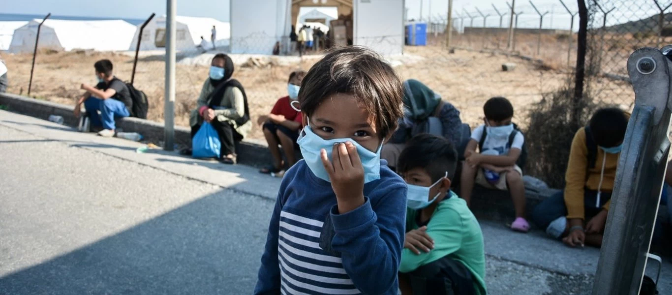 Oi έξι βασικές αλλαγές του υπουργείου Μετανάστευσης και Ασύλου για να μπει «φρένο» στην ανεξέλεγκτη δράση των ΜΚΟ